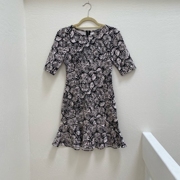 Express- snake skin print dress - Picture 2 of 7
